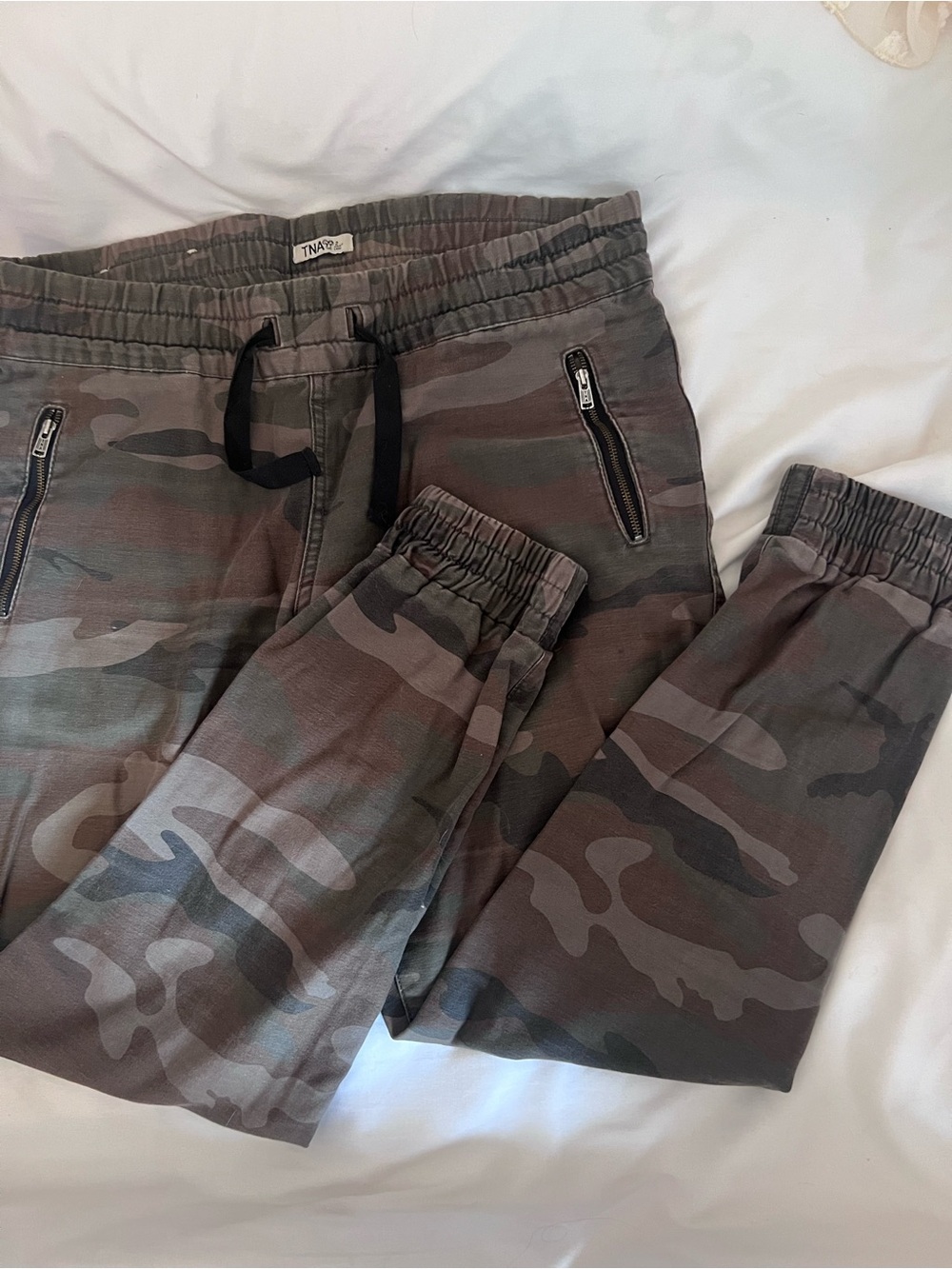 TNA Aritzia Cargo Camo Jogger